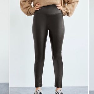 Aritzia - Wilfred Free Daria Vegan Leather Leggings